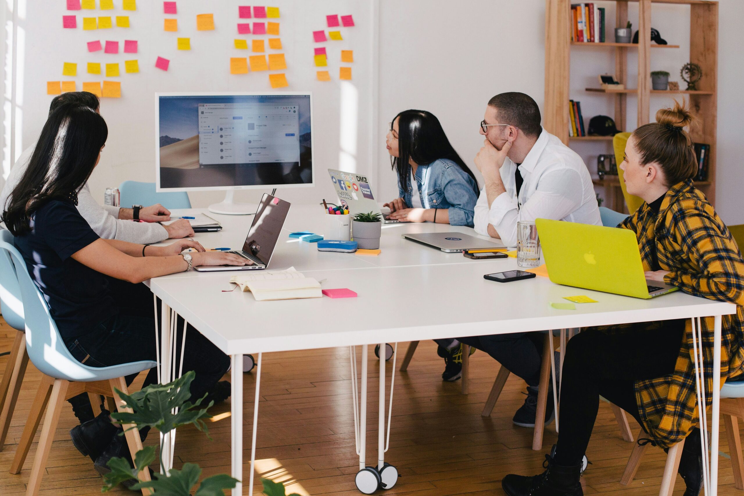 10 Tips to Organize a Productive Business Meeting 1 Productive Business Meeting