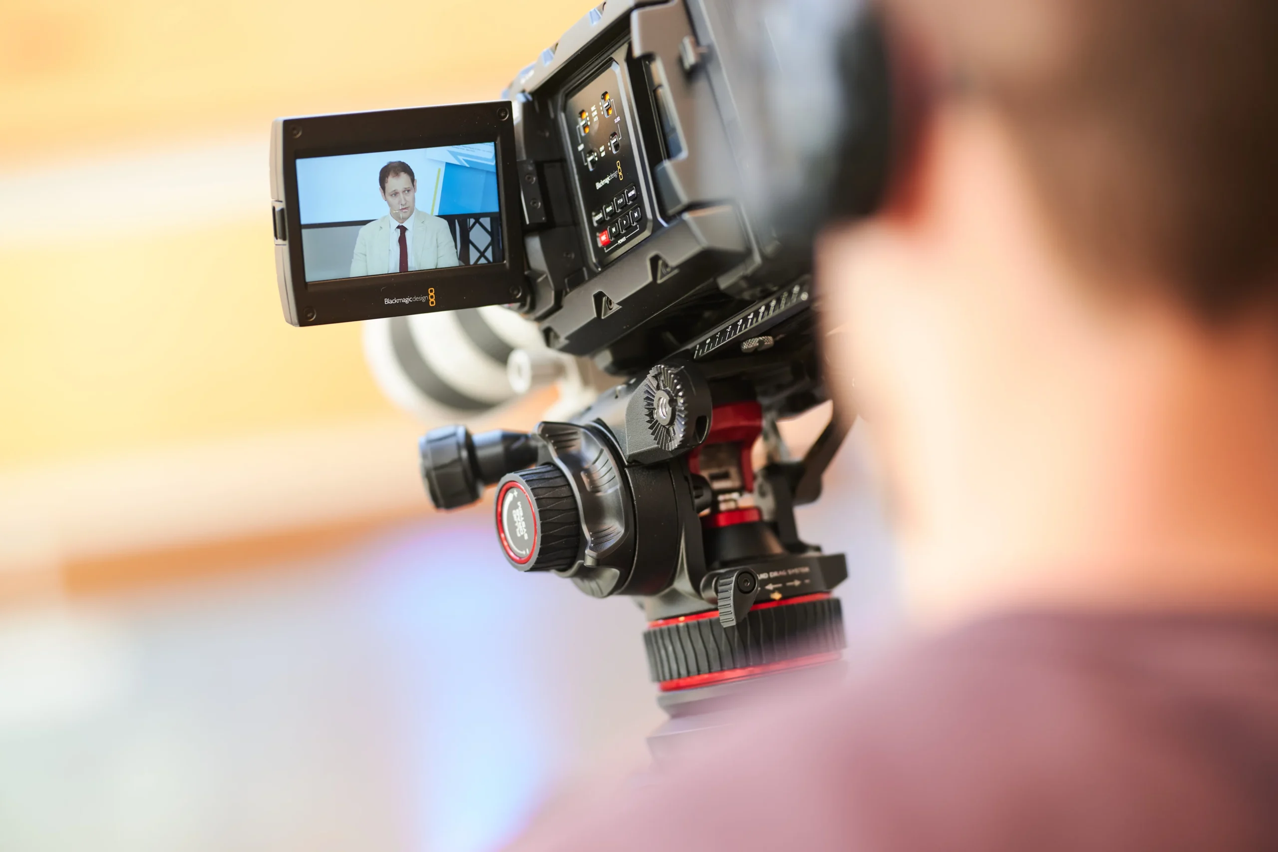 Réceptions privées et soirées thématiques à Bruxelles 6 Professional videographer filming private receptions and corporate events in Brussels